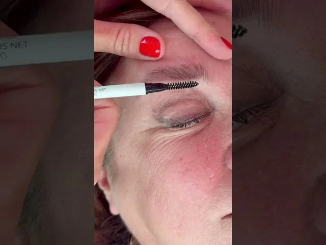 Two Ways To Fill-In Your Brows